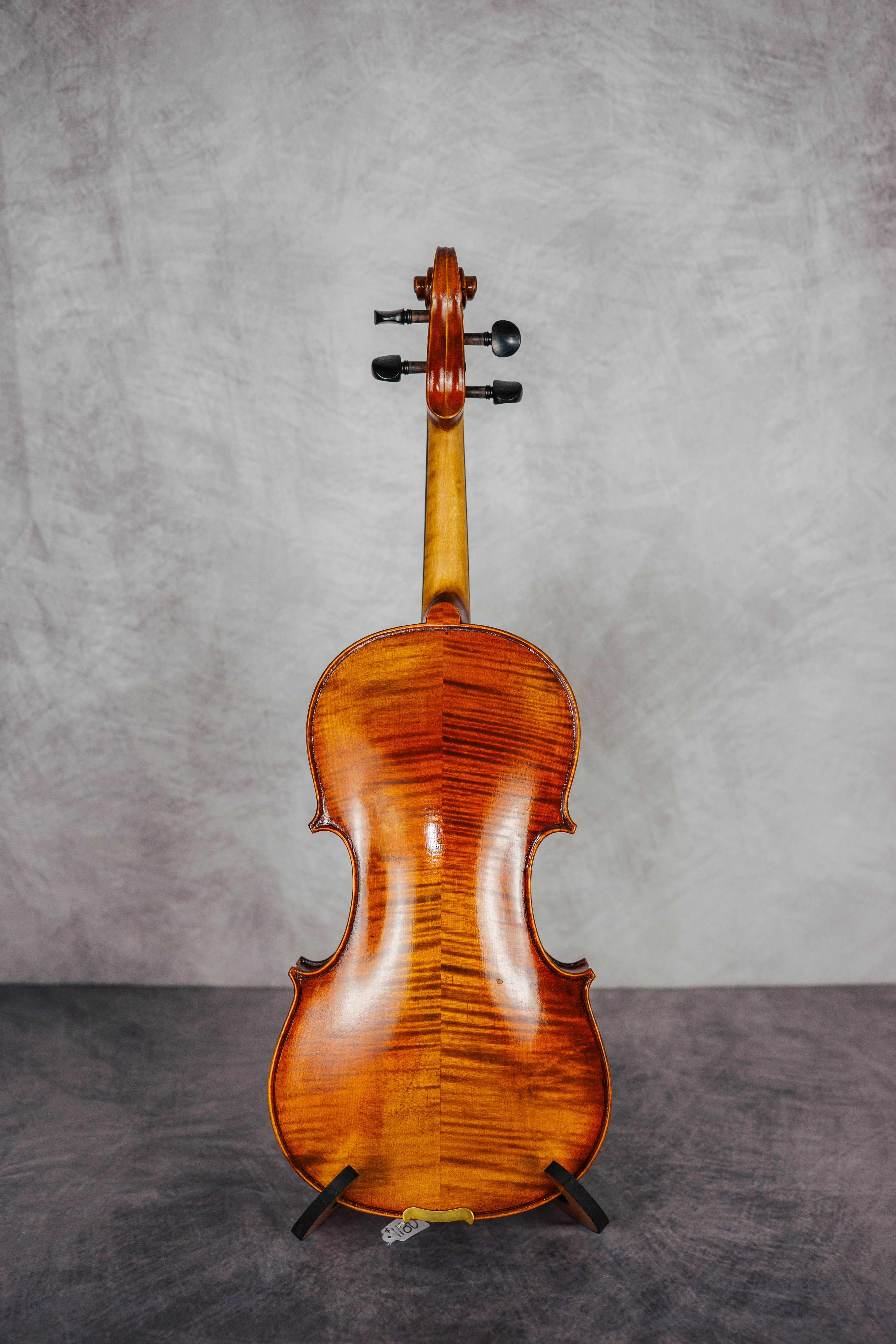 Stradivari 15 1/2"